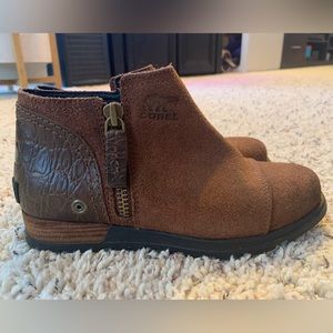 Sorel Ankle Wedge booties Size 5